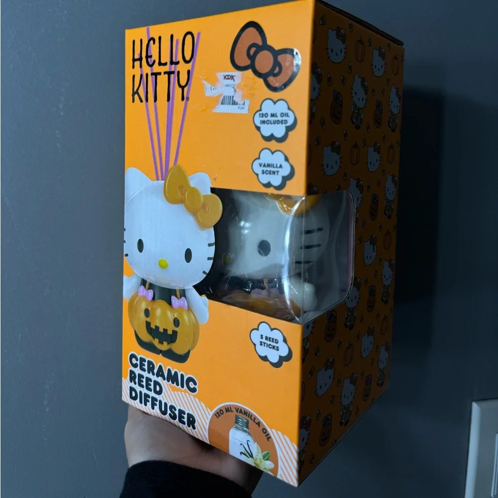 Hello Kitty Ceramic Reed Diffuser - Picture 2 of 2